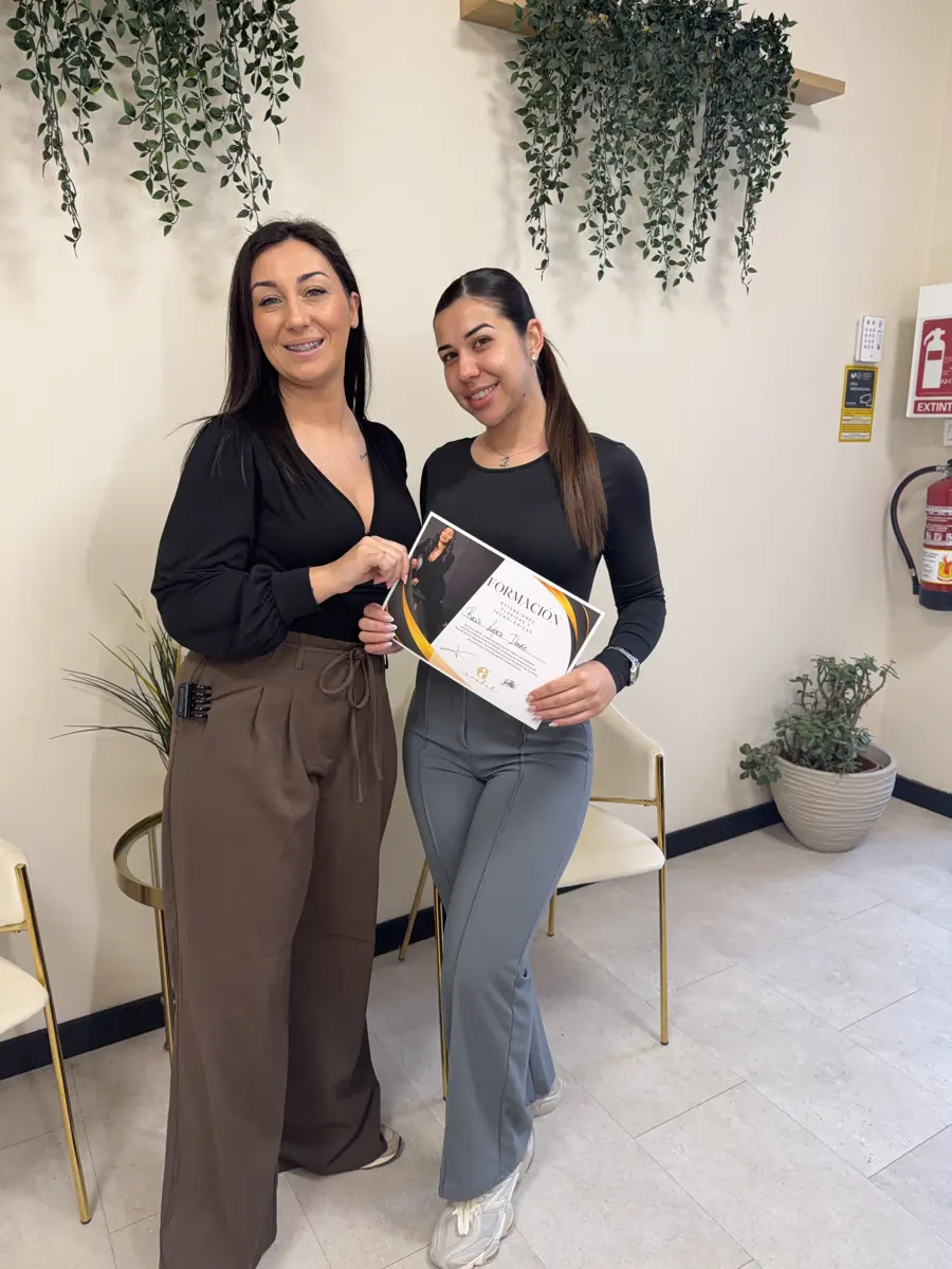 Entrega de titulación oficial de Lash Artist
